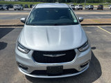 Used 2023 Chrysler Pacifica Touring-L image 3