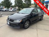 Used 2017 Volkswagen Jetta SE image 2