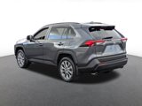 Used 2022 Toyota RAV4 XLE Premium image 4