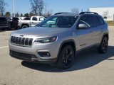 Used 2019 Jeep Cherokee Latitude Plus image 2