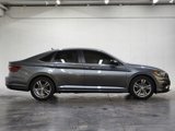 Used 2021 Volkswagen Jetta R-Line image 3