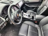 Used 2024 Porsche Macan image 4