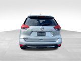 Used 2017 Nissan Rogue SV image 4