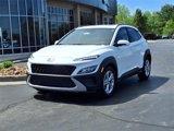 Certified 2022 Hyundai Kona SEL w/ Convenience Package image 2
