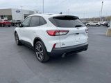 Used 2022 Ford Escape SE w/ SE Sport Appearance Package image 5