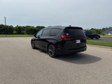 New 2025 Chrysler Pacifica Select image 5