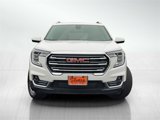 Used 2024 GMC Terrain SLT image 2