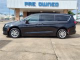 Used 2022 Chrysler Voyager LX image 3