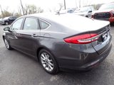 Used 2017 Ford Fusion SE image 5