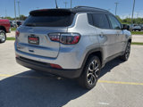 Used 2022 Jeep Compass Limited image 5