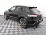 Used 2024 Porsche Macan image 3