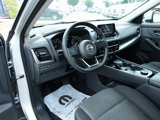 Used 2022 Nissan Rogue SV image 3