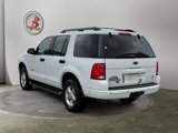 Used 2005 Ford Explorer XLT image 3