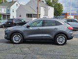 Used 2022 Ford Escape SE image 2