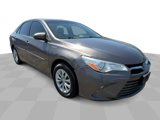Used 2015 Toyota Camry LE image 2