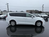 Used 2022 Chrysler Pacifica Touring-L image 6