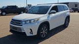 Used 2017 Toyota Highlander XLE image 4