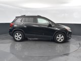 Used 2020 Chevrolet Trax LT w/ LT Convenience Package image 4