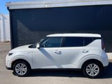 Used 2025 Kia Soul LX image 2