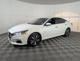 Used 2021 Nissan Altima 2.5 SV w/ SV Premium Package image 3