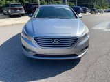 Used 2017 Hyundai Sonata SE image 2