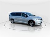 Used 2023 Chrysler Voyager LX image 2