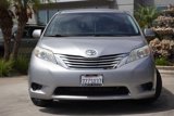 Used 2017 Toyota Sienna LE image 2
