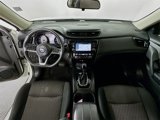 Used 2017 Nissan Rogue SV image 3