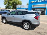 Used 2024 GMC Terrain SLE image 3