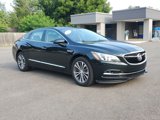 Used 2017 Buick LaCrosse Essence image 2