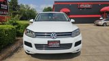 Used 2014 Volkswagen Touareg Sport image 5