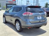 Used 2014 Nissan Rogue SV image 3