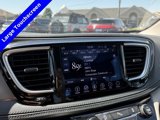 Used 2019 Chrysler Pacifica Limited image 3