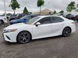 Used 2018 Toyota Camry SE image 3