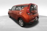 Used 2022 Kia Soul LX image 3