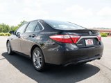 Used 2016 Toyota Camry SE image 4
