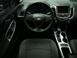 Used 2017 Chevrolet Cruze LT image 2