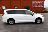 Used 2023 Chrysler Pacifica Touring-L image 6