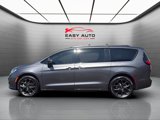 Used 2022 Chrysler Pacifica Touring-L w/ Uconnect Theater Family Group image 2