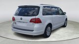Used 2012 Volkswagen Routan SE image 6