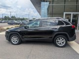 Used 2018 Jeep Cherokee Latitude image 2