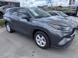Used 2023 Toyota Highlander L image 2