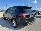 Used 2017 Ford Explorer XLT image 3