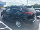 Used 2020 Nissan Rogue SV image 3
