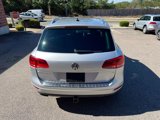 Used 2011 Volkswagen Touareg Sport image 4