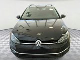 Used 2019 Volkswagen Golf SE image 6