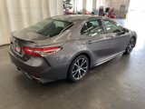 Used 2018 Toyota Camry SE image 2