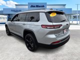 Used 2023 Jeep Grand Cherokee L Laredo image 4