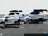 Used 2023 Chevrolet Equinox LT image 3