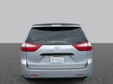 Used 2017 Toyota Sienna L image 5